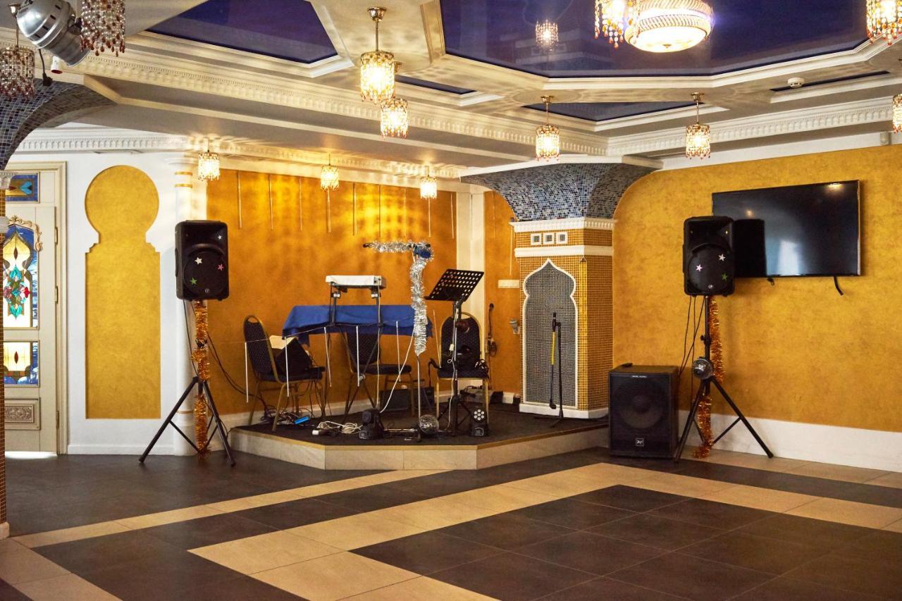 Східний Hotel Berezhany Bagian luar foto