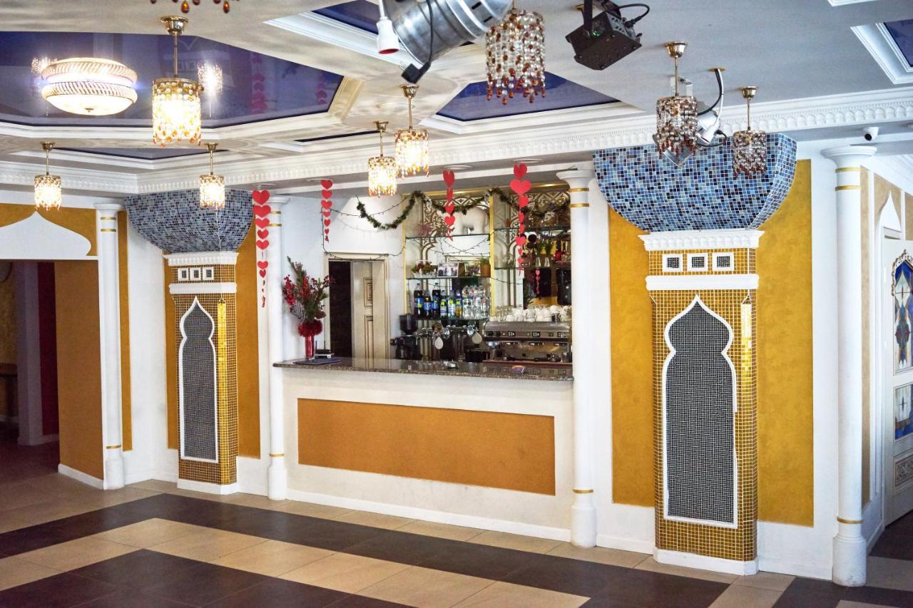 Східний Hotel Berezhany Bagian luar foto