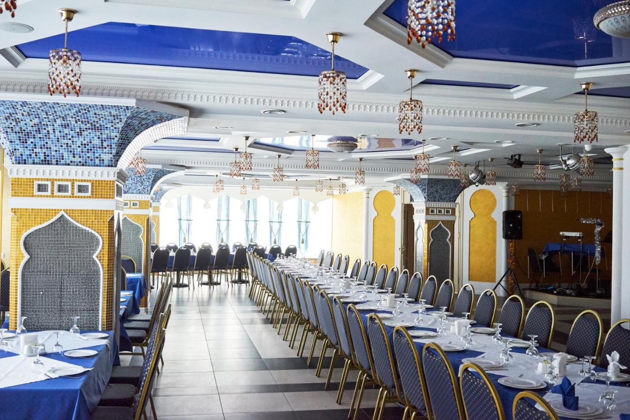 Східний Hotel Berezhany Bagian luar foto