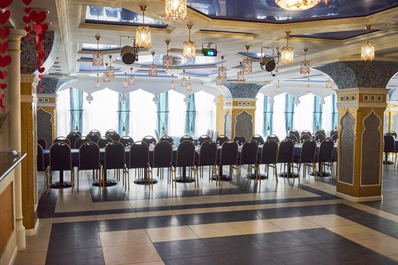Східний Hotel Berezhany Bagian luar foto