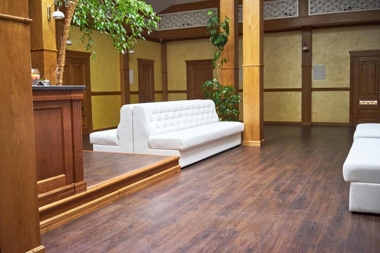 Східний Hotel Berezhany Bagian luar foto