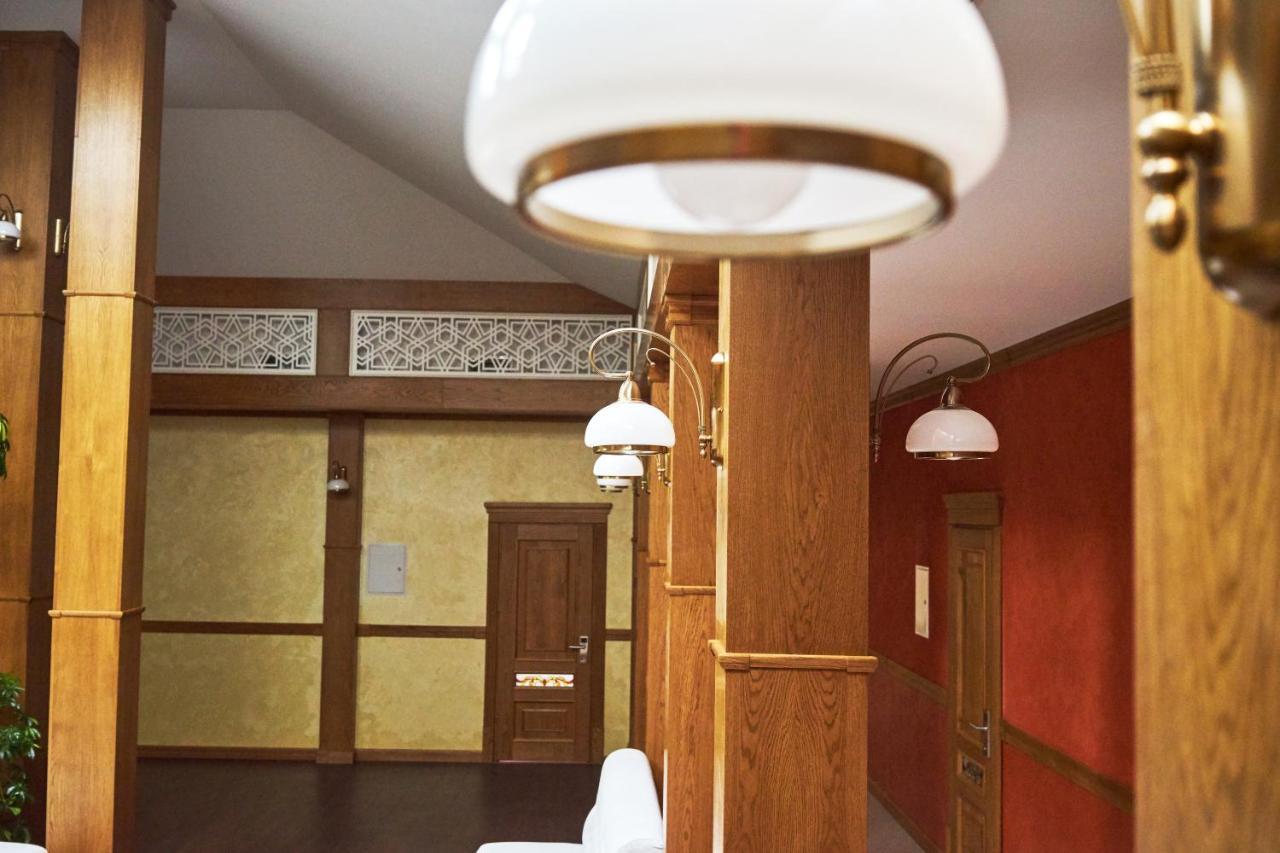Східний Hotel Berezhany Bagian luar foto