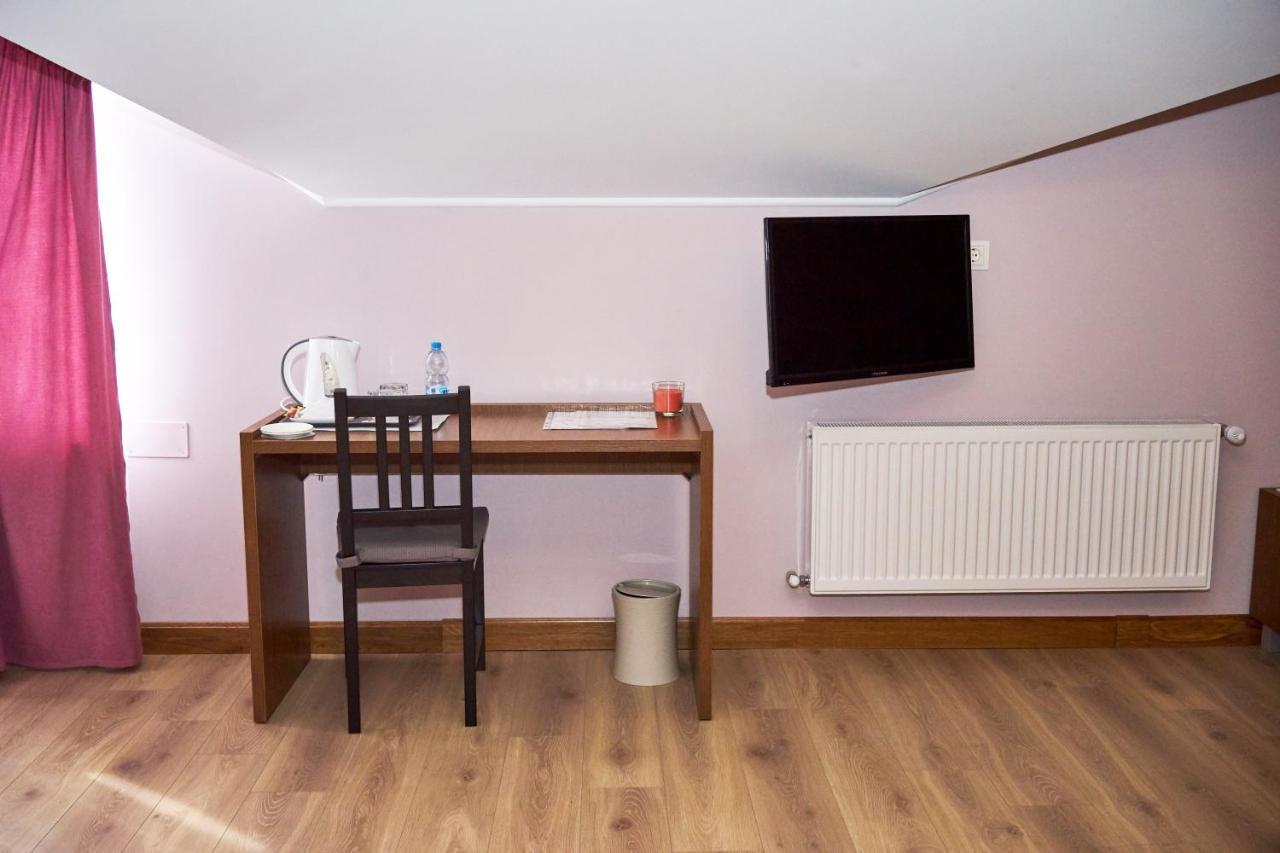 Східний Hotel Berezhany Bagian luar foto