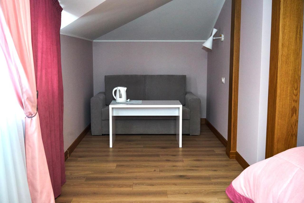 Східний Hotel Berezhany Bagian luar foto
