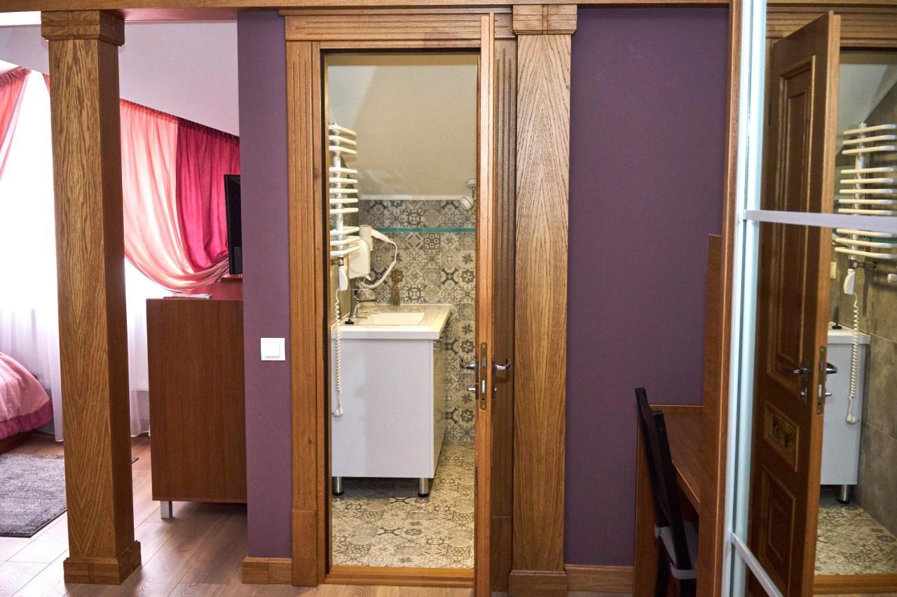 Східний Hotel Berezhany Bagian luar foto