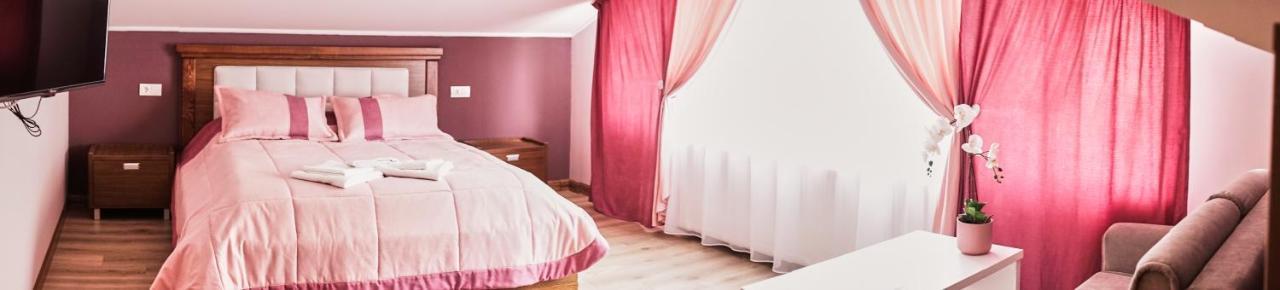 Східний Hotel Berezhany Bagian luar foto