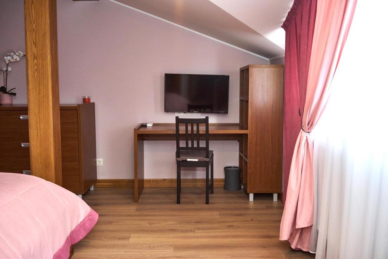 Східний Hotel Berezhany Bagian luar foto