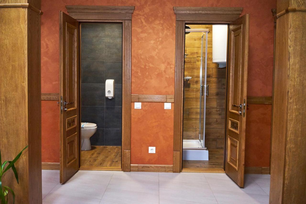 Східний Hotel Berezhany Bagian luar foto
